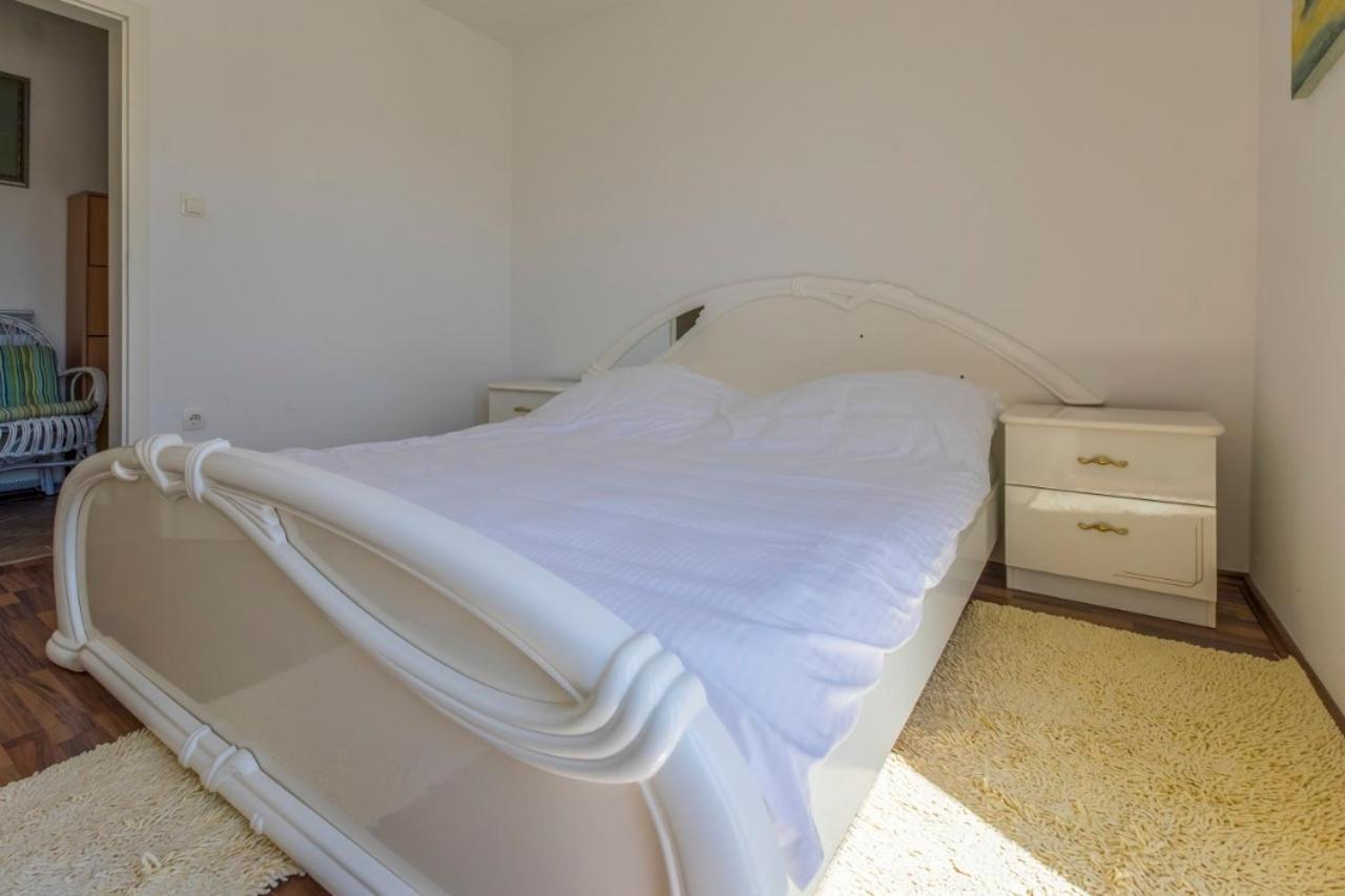 Seaview Apartment Crikvenica Exterior photo